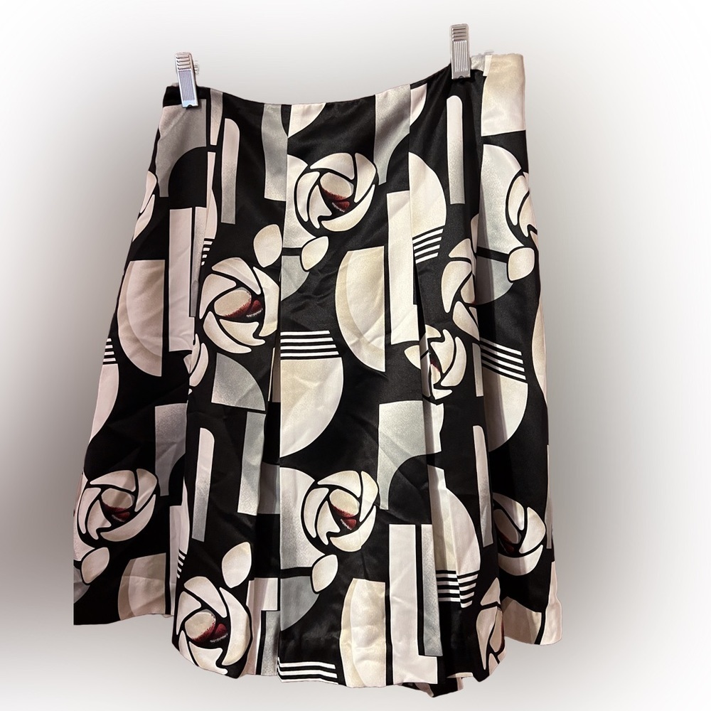 WHBM Geometric Print Satin Skirt 8